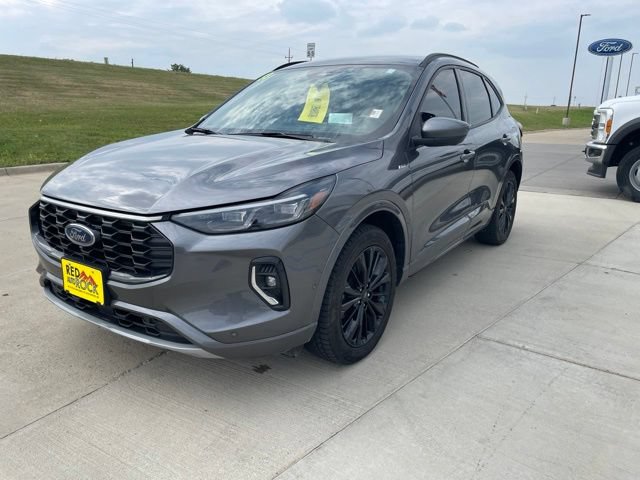 Certified 2023 Ford Escape ST-Line Elite w/ Premium Technology Package AWD/4WD image 8