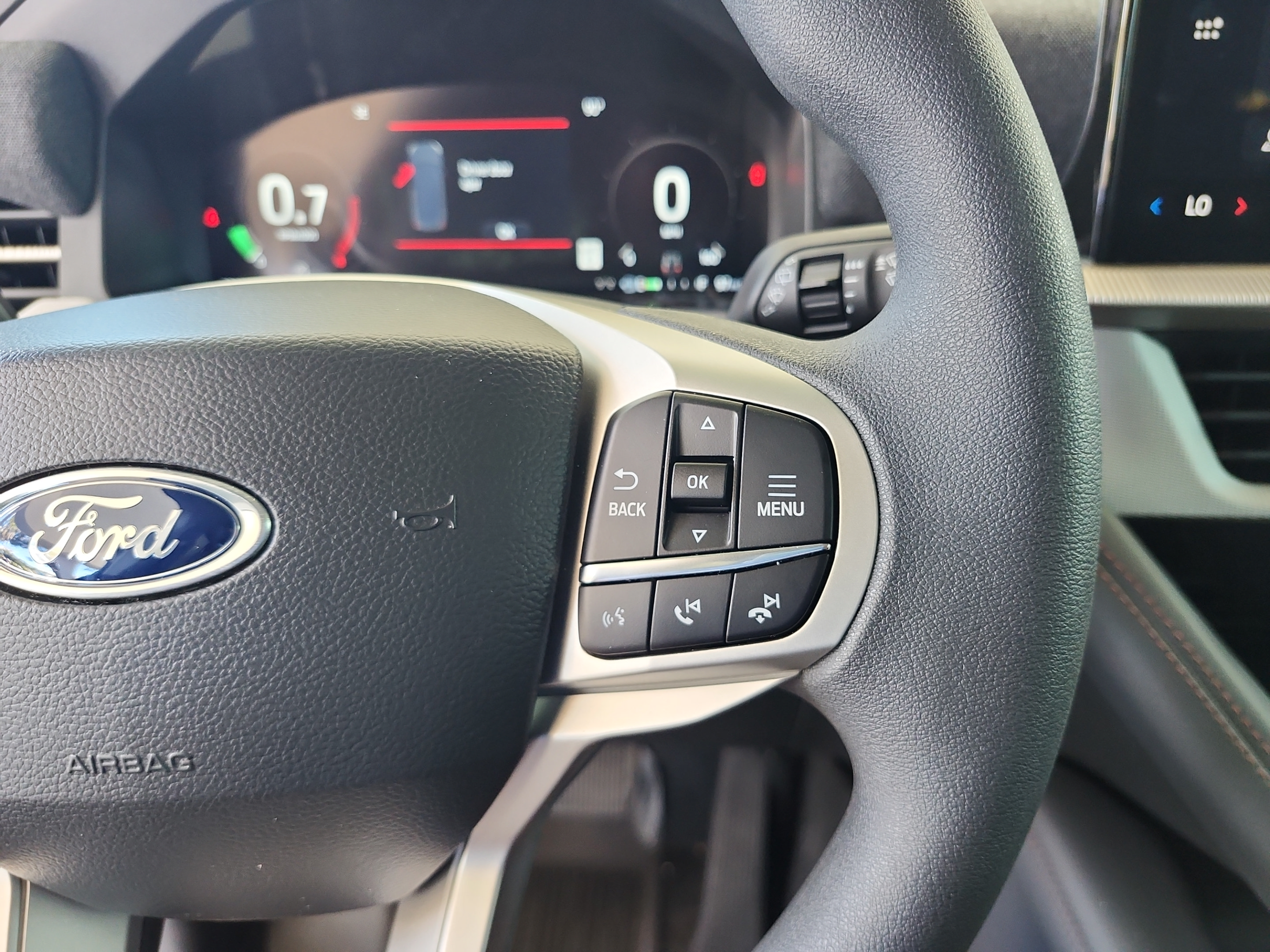Certified 2026 Ford Explorer Active RWD image 28