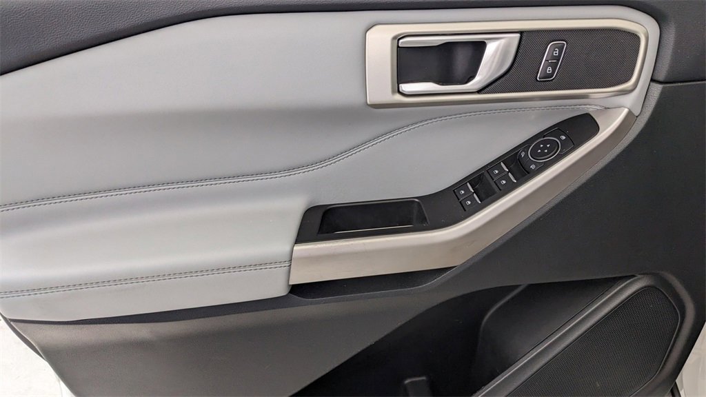 Certified 2023 Ford Explorer XLT w/ Equipment Group 202A image 29