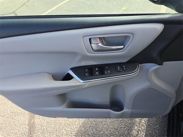 Used 2017 Toyota Camry LE image 13
