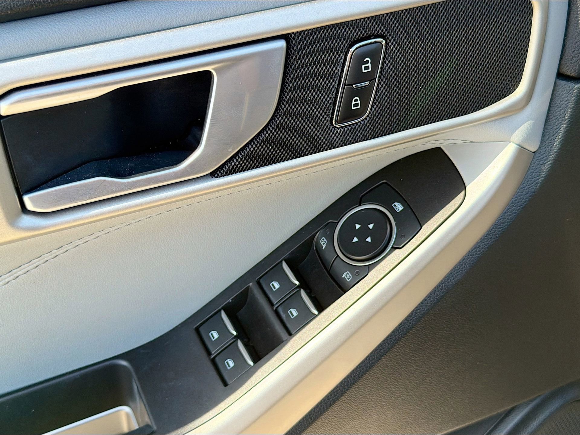 Certified 2023 Ford Explorer XLT w/ Equipment Group 202A image 19