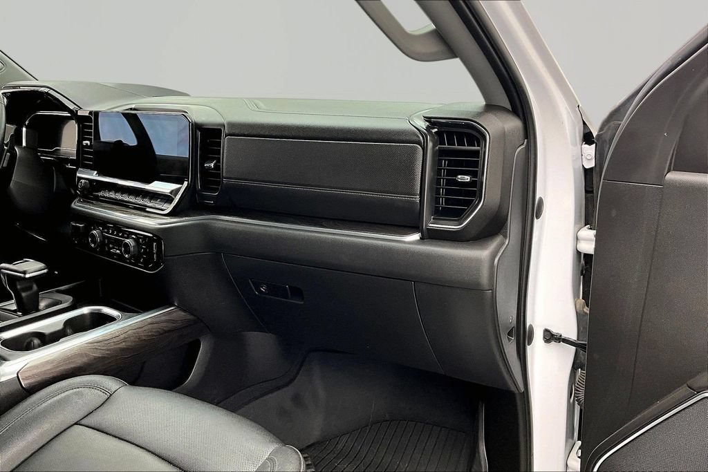 Used 2023 Chevrolet Silverado 1500 LTZ w/ Technology Package AWD/4WD image 17