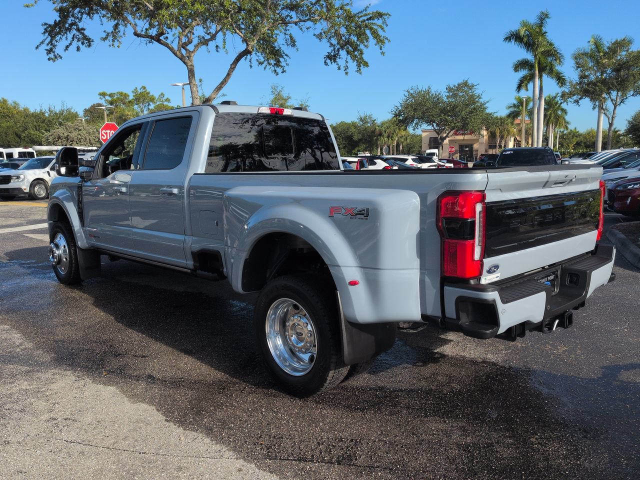 Certified 2026 Ford F450 Platinum w/ FX4 Off-Road Package AWD/4WD image 6