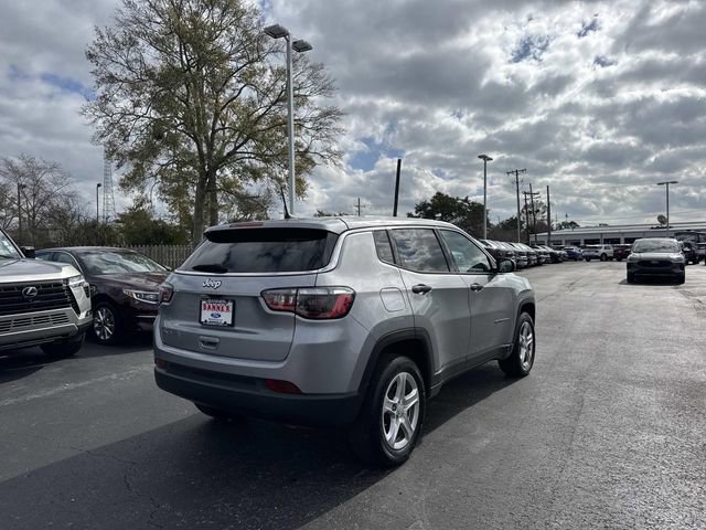 Used 2023 Jeep Compass Sport image 3