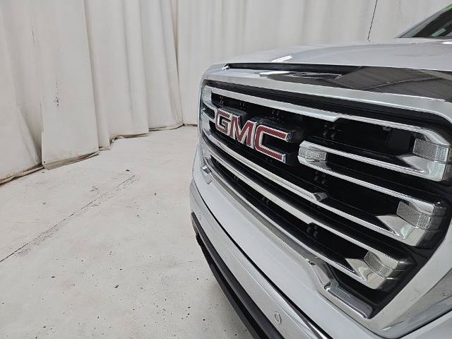 Used 2021 GMC Sierra 1500 SLT w/ SLT Premium Plus Package AWD/4WD image 21
