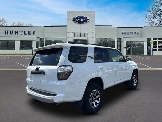 Used 2023 Toyota 4Runner TRD Off-Road Premium w/ Off Road Premium Plus Package AWD/4WD image 4