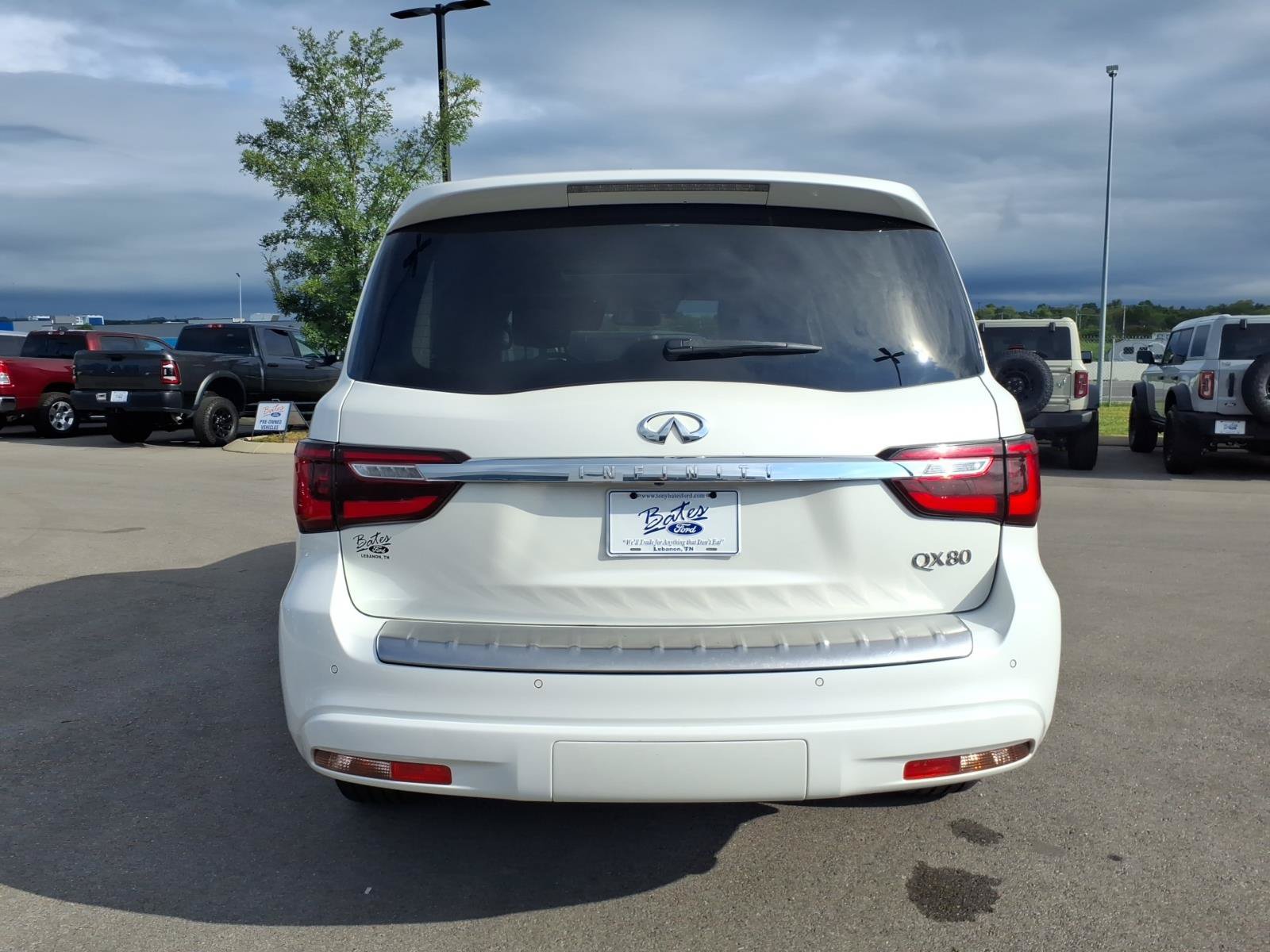 Used 2019 INFINITI QX80 Luxe w/ 22" Wheel Package AWD/4WD image 4