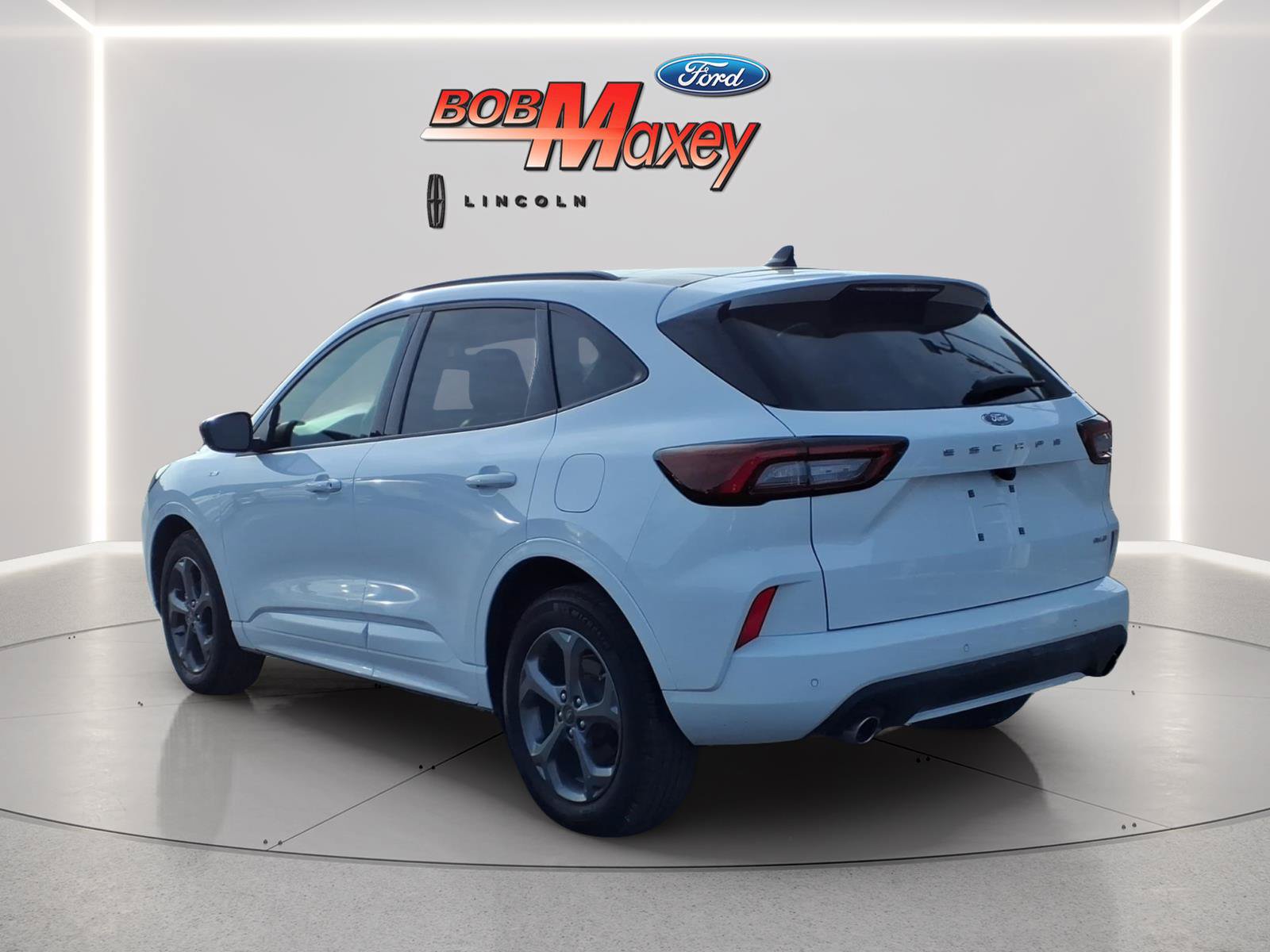 Certified 2023 Ford Escape ST-Line w/ Tech Pack #1 AWD/4WD image 7