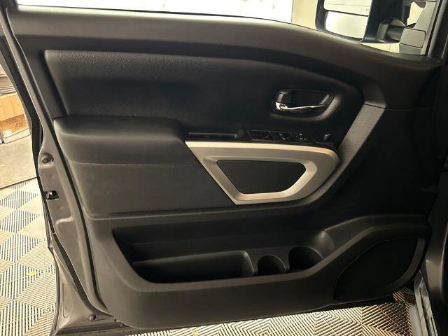 Used 2021 Nissan Titan SV w/ SV Convenience Package image 16