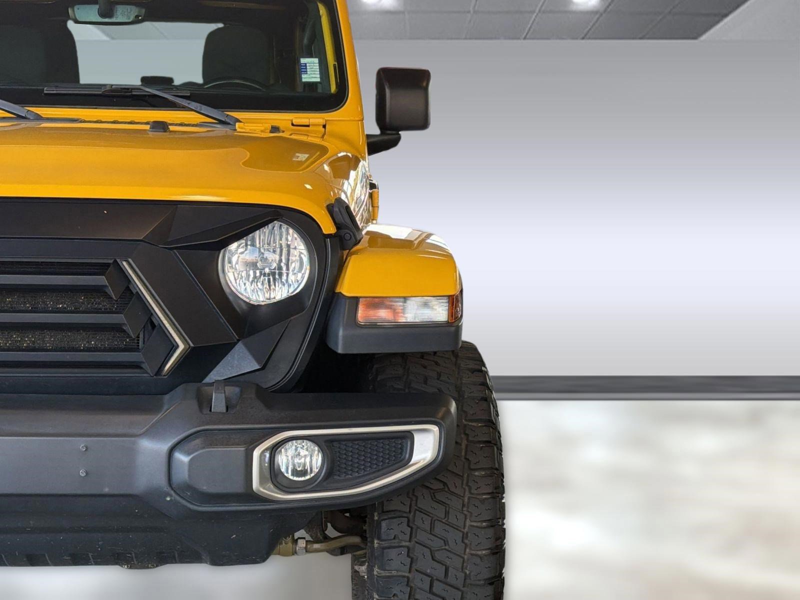 Used 2018 Jeep Wrangler Unlimited Sahara AWD/4WD image 11