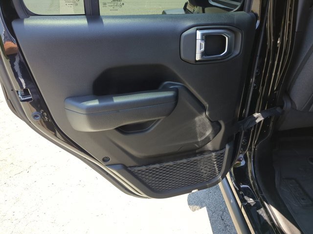 Used 2024 Jeep Wrangler Unlimited Sport AWD/4WD image 27
