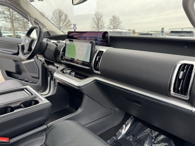 Certified 2025 Ford Expedition Max Platinum image 41