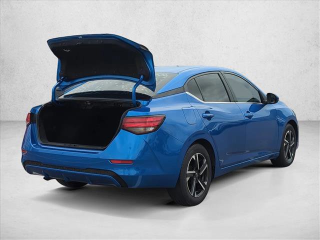 Used 2024 Nissan Sentra SV image 3
