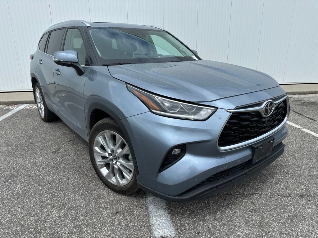 Used 2022 Toyota Highlander Limited AWD/4WD image 10