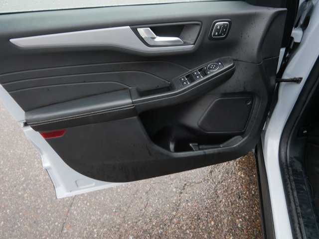 Certified 2025 Ford Escape Platinum image 12