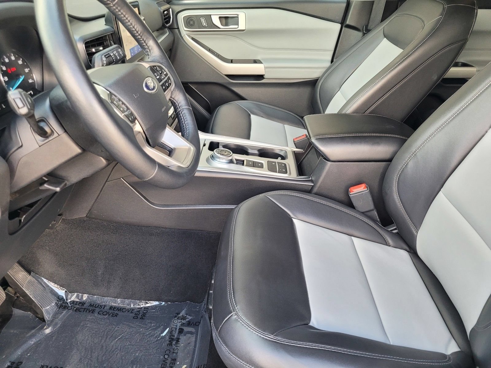 Certified 2023 Ford Explorer XLT w/ Equipment Group 202A RWD image 21