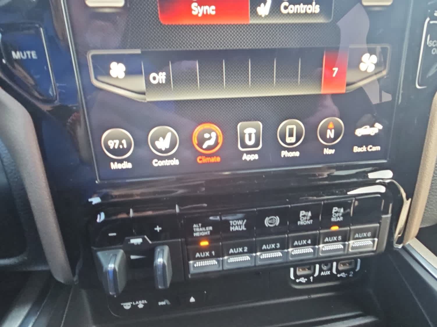 Used 2019 RAM 2500 Laramie image 16