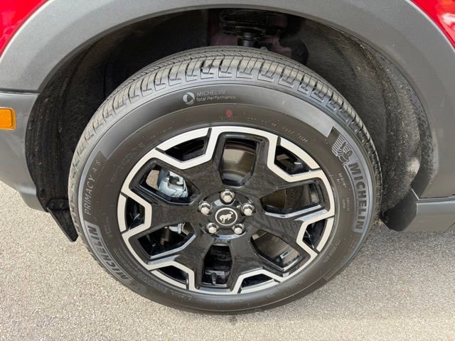 Certified 2025 Ford Bronco Sport Outer Banks w/ Outer Banks Tech Package+ AWD/4WD image 40