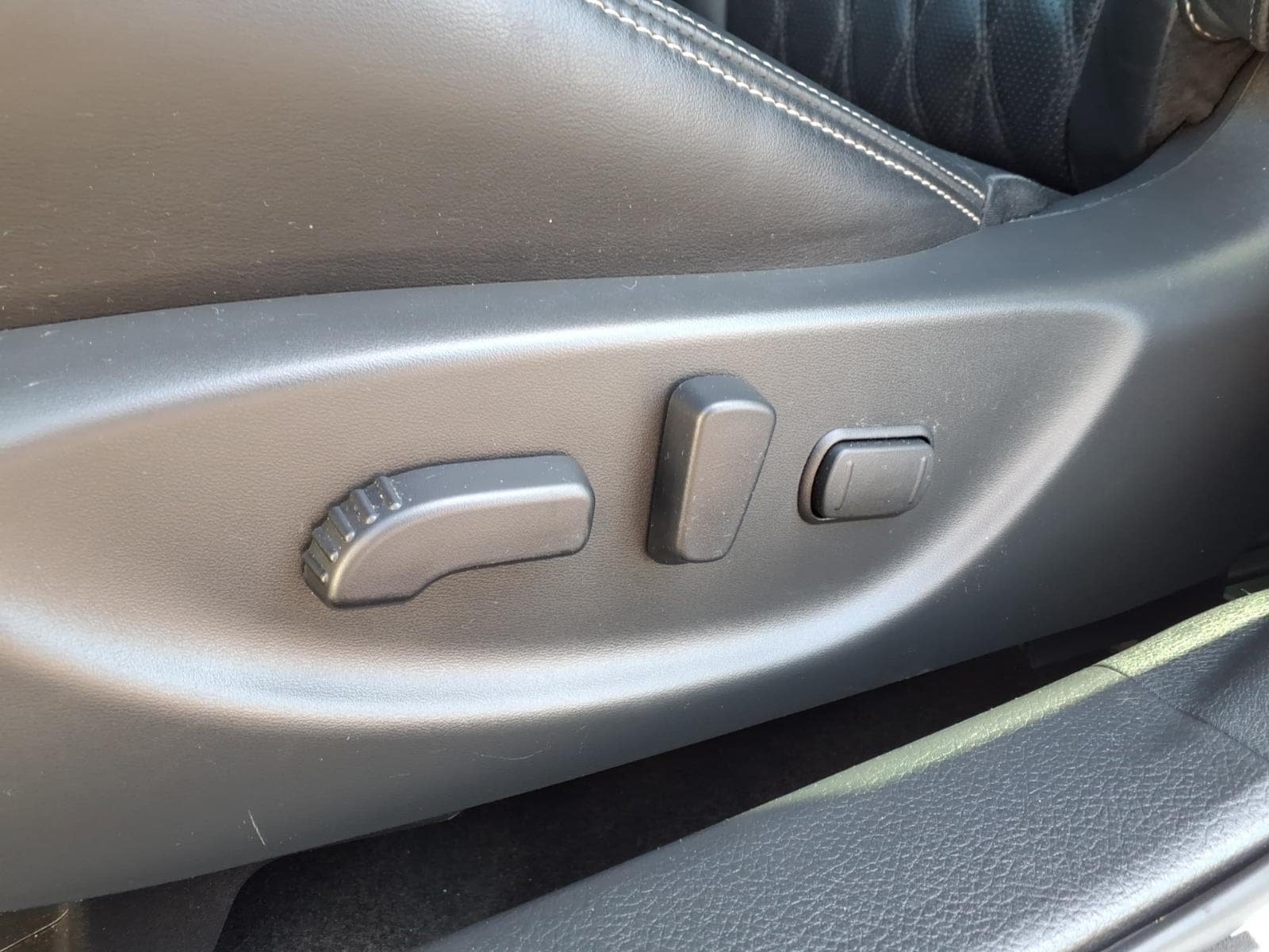 Used 2023 Nissan Maxima Platinum w/ Sport Mat Group FWD image 12