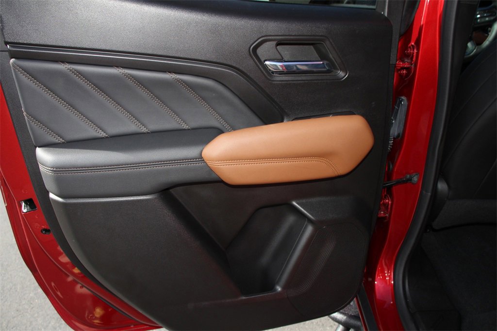 Used 2024 GMC Canyon AT4 w/ AT4 Premium Package image 20