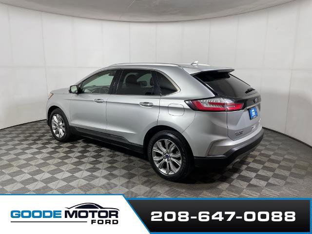 Certified 2019 Ford Edge Titanium image 2