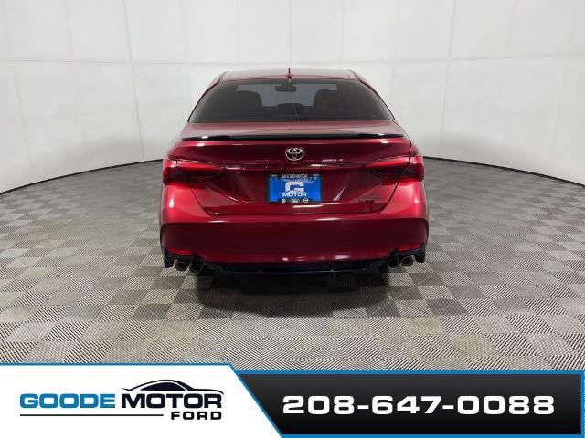 Used 2019 Toyota Avalon XSE image 3