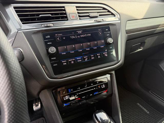Used 2022 Volkswagen Tiguan SEL R-Line AWD/4WD image 19