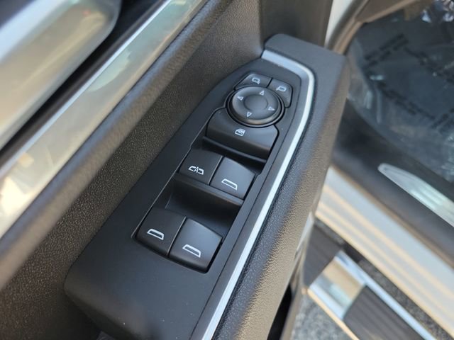 Used 2025 Chevrolet Silverado 2500 LT w/ Convenience Package AWD/4WD image 22