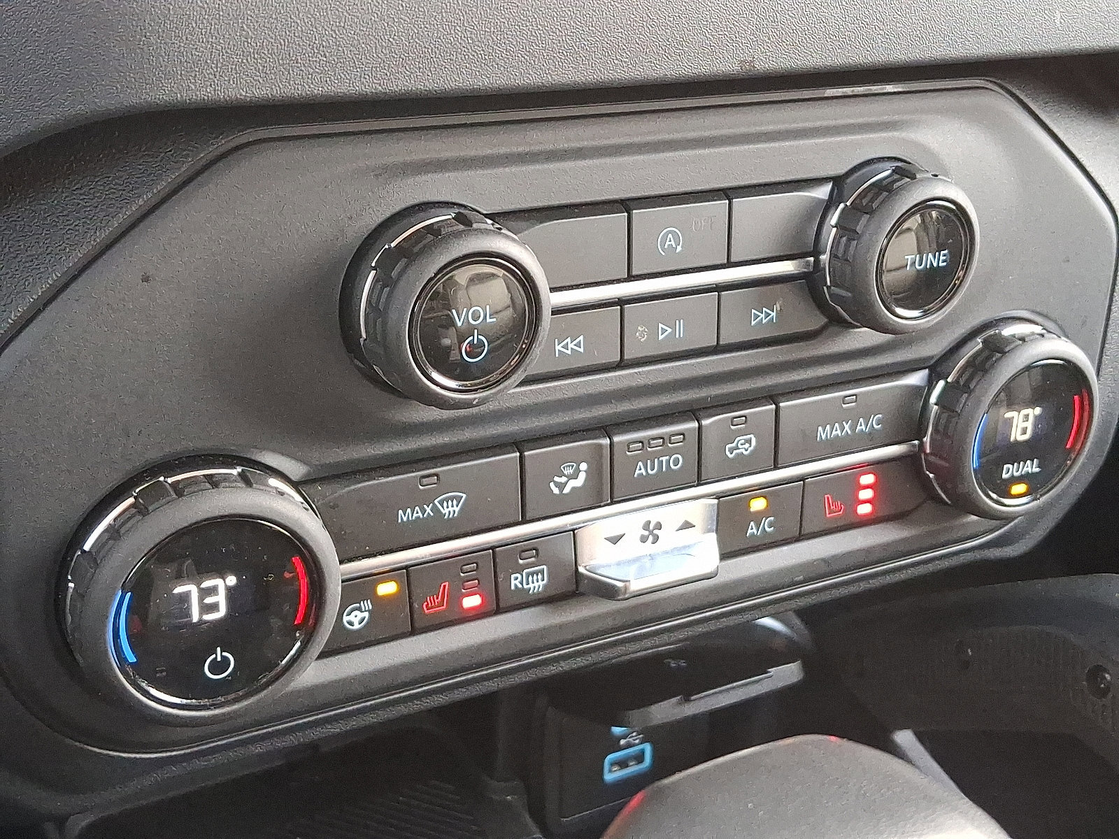 Certified 2025 Ford Bronco Badlands AWD/4WD image 15