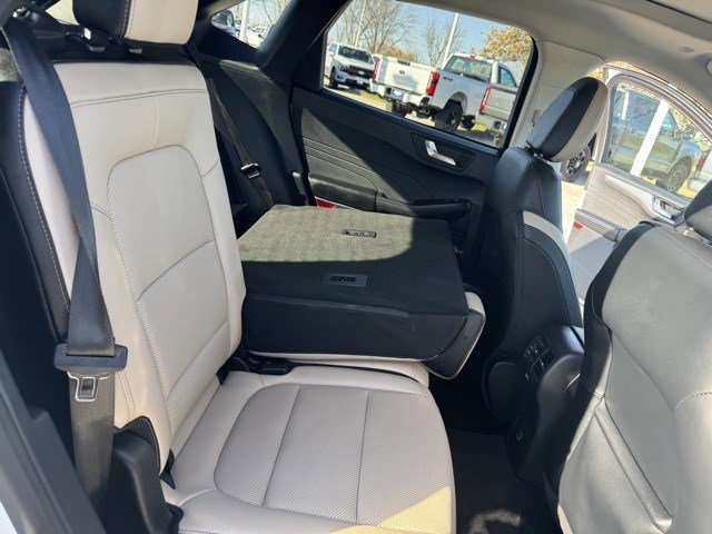 Certified 2022 Ford Escape Titanium w/ Class II Trailer Tow Package image 33