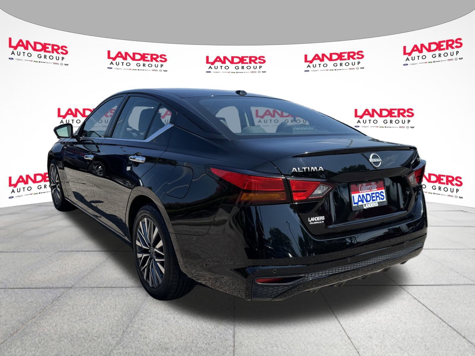 Used 2023 Nissan Altima 2.5 SV image 3