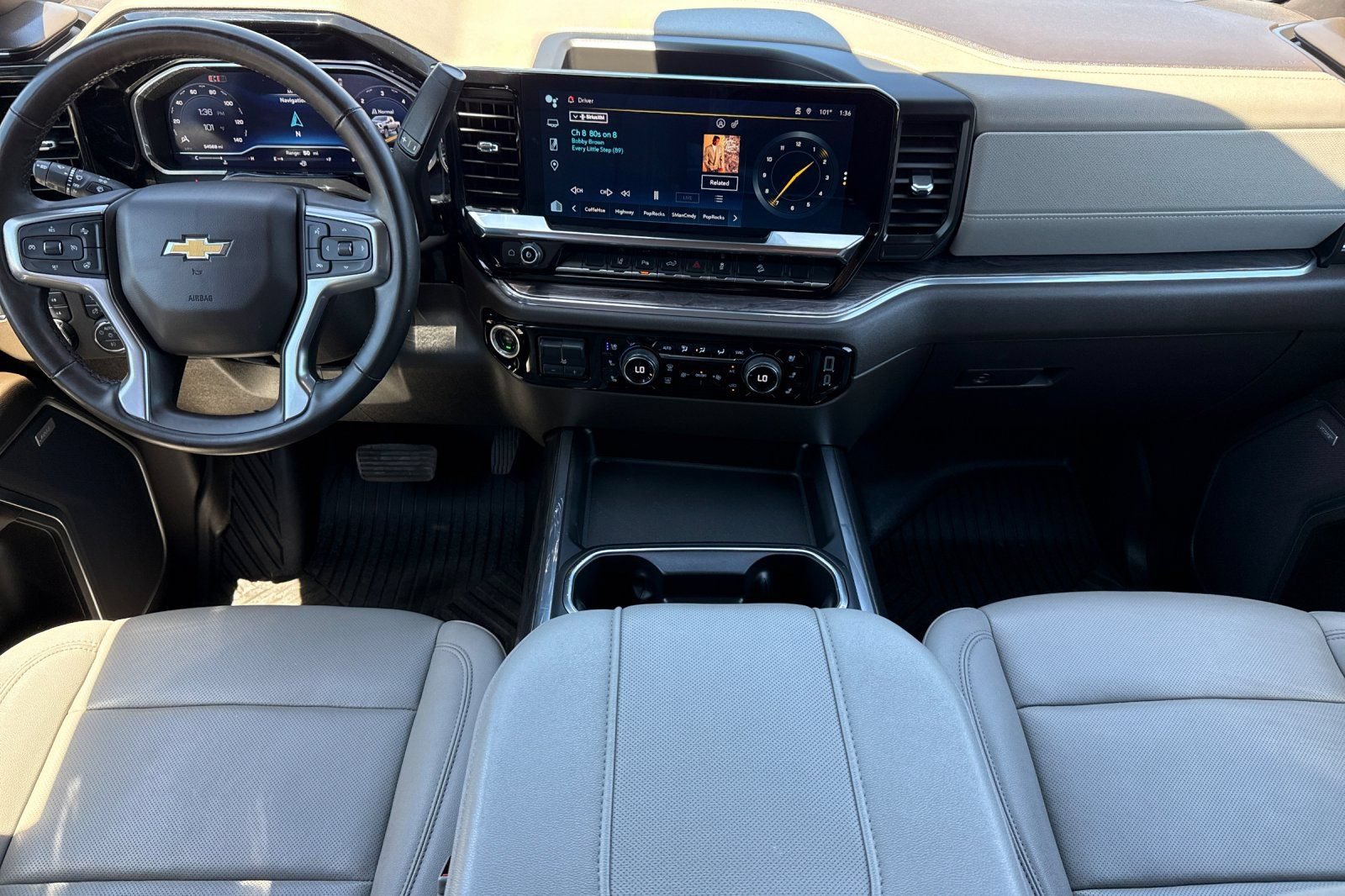 Used 2024 Chevrolet Silverado 2500 LTZ w/ LTZ Premium Package AWD/4WD image 15