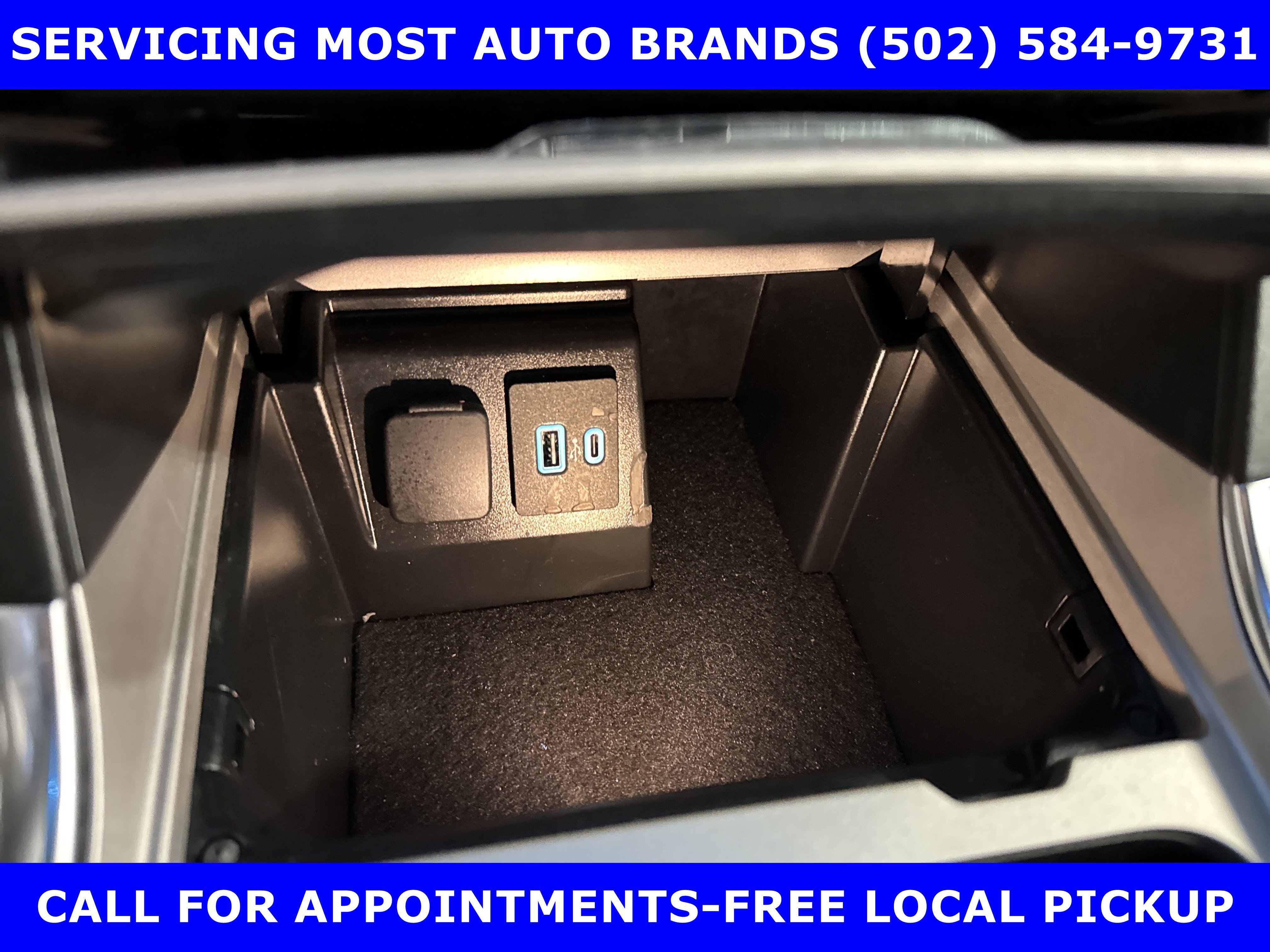 Certified 2023 Ford Explorer Platinum w/ Premium Technology Package image 22