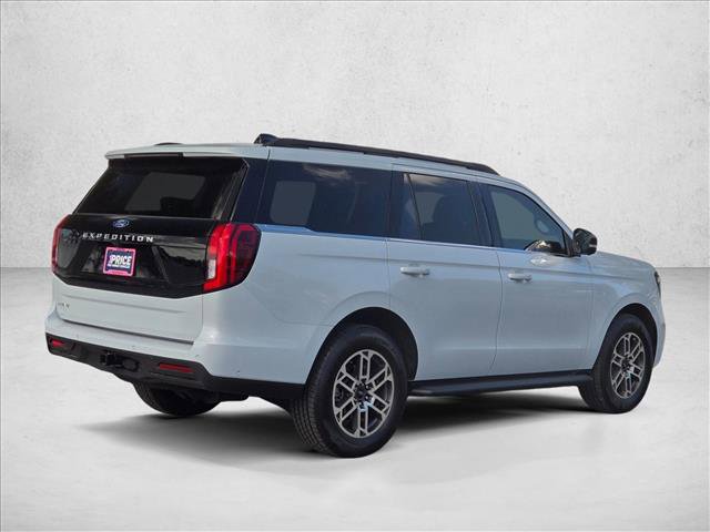 Certified 2025 Ford Expedition Active image 5