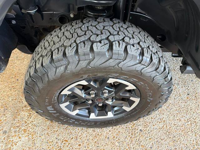 Used 2025 Jeep Wrangler Unlimited Rubicon AWD/4WD image 2