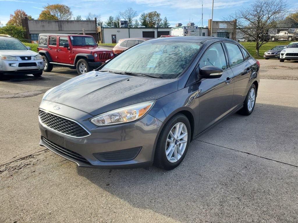 Certified 2016 Ford Focus SE image 2