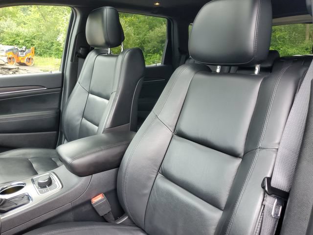 Used 2019 Jeep Grand Cherokee Limited AWD/4WD image 15