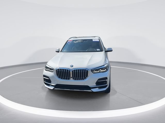 Used 2022 BMW X5 sDrive40i w/ Parking Assistance Package RWD image 2