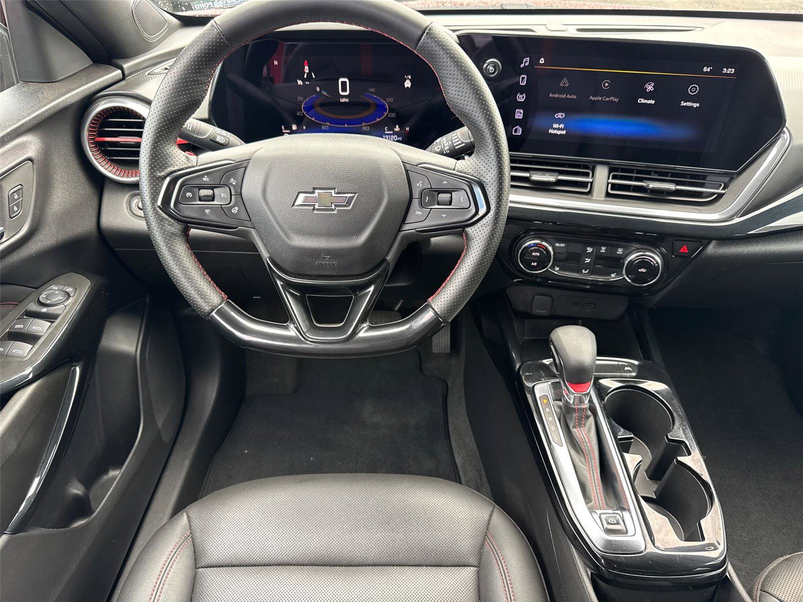 Used 2025 Chevrolet Trax RS FWD image 21