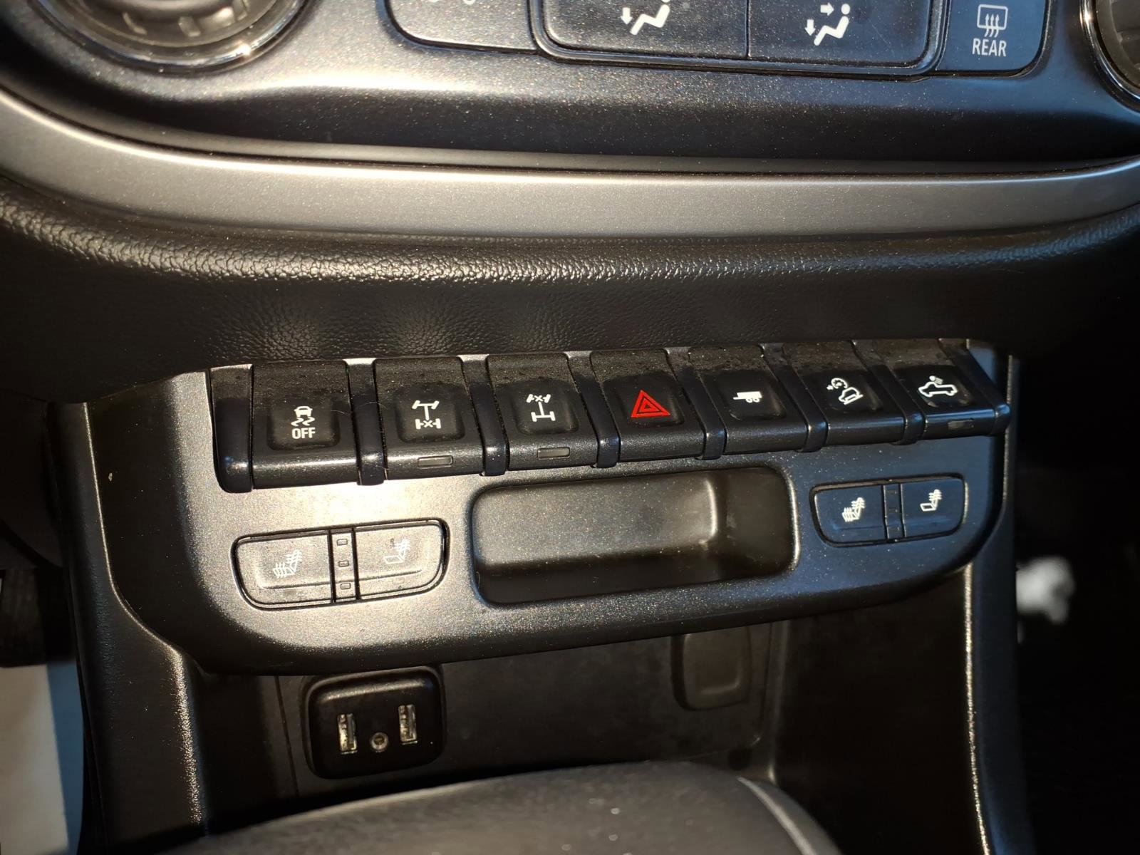 Used 2019 Chevrolet Colorado ZR2 image 25