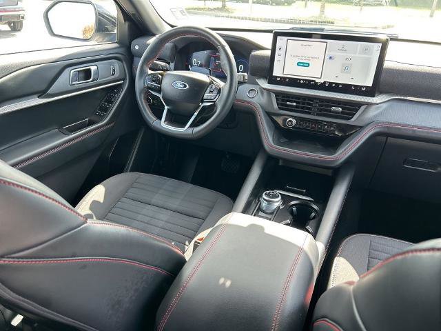 Certified 2025 Ford Explorer ST-Line w/ ST-Line Street Pack AWD/4WD image 9