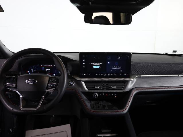 Certified 2025 Ford Explorer ST-Line w/ Premium Package AWD/4WD image 14