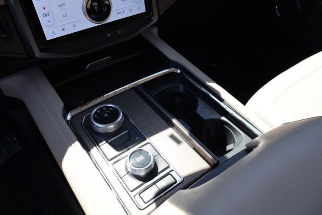 Certified 2023 Ford Expedition Limited AWD/4WD image 19
