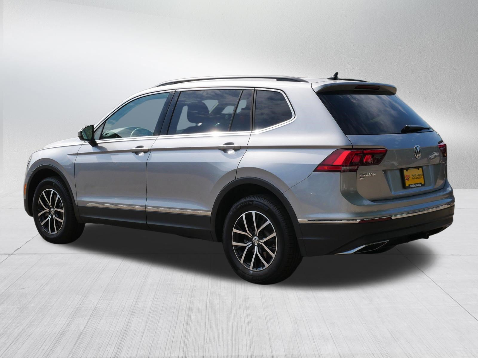 Used 2021 Volkswagen Tiguan SE AWD/4WD image 5