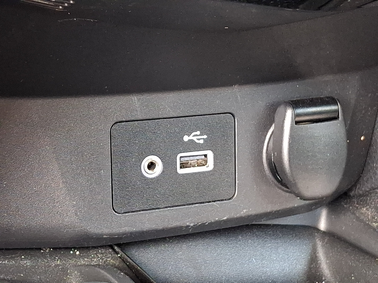 Used 2019 Nissan Rogue SV w/ Premium Package AWD/4WD image 25