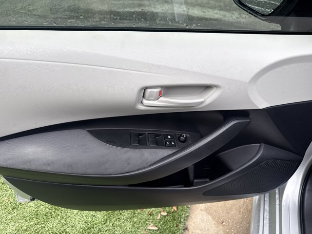 Used 2023 Toyota Corolla LE FWD image 13