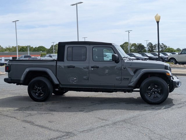 Used 2021 Jeep Gladiator Sport AWD/4WD image 3