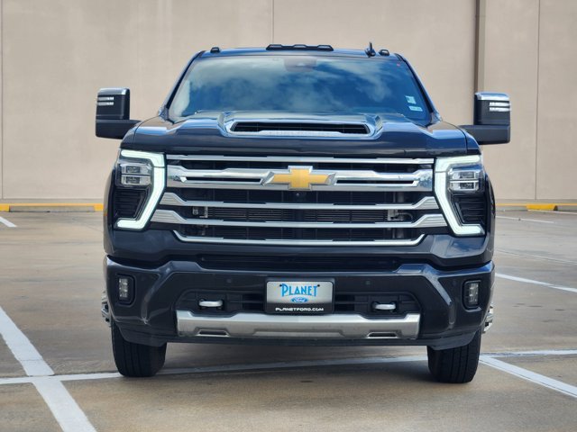 Used 2024 Chevrolet Silverado 3500 High Country w/ Technology Package AWD/4WD image 2