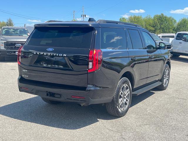 Certified 2025 Ford Expedition Active AWD/4WD image 3