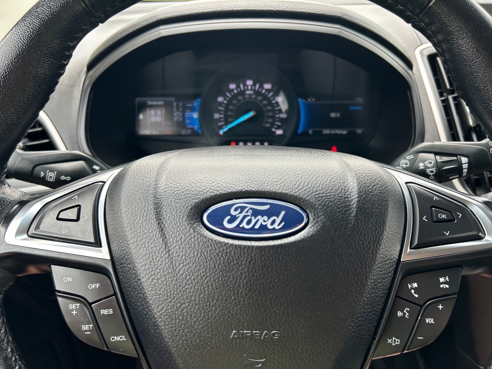 Certified 2024 Ford Edge SEL AWD/4WD image 22